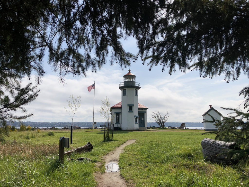 Solo-Retreat-Lighthouse